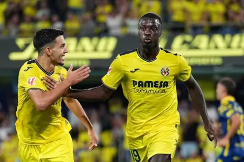 نيكولاس بيبي يفوز بجائزة لاعب الشهر في الدوري الإسباني